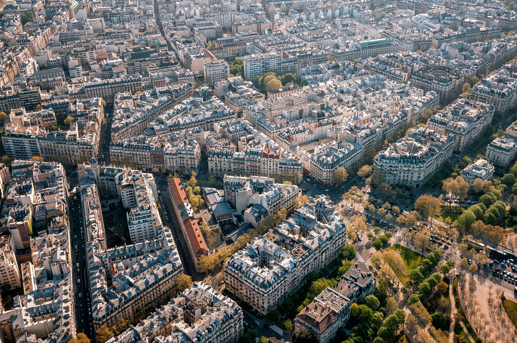 Les toits parisiens depuis la Tour Eiffel, France