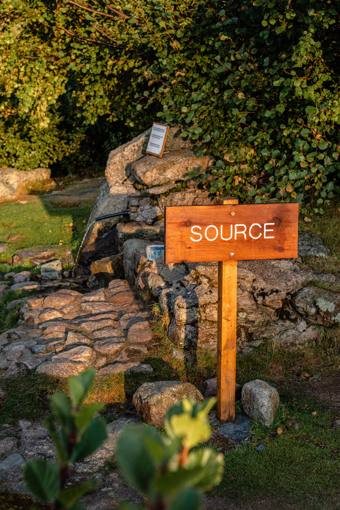 Source d'eau potable au refuge de Manganu, Corse