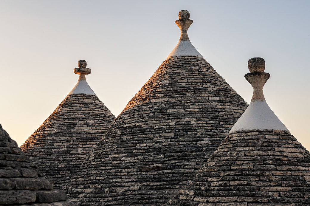 Détail des toits coniques des trulli d'Alberobello, les Pouilles